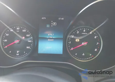 2019 Mercedes-Benz C 300 z USA, uszkodzony, nr VIN 55SWF8DB0KU304712